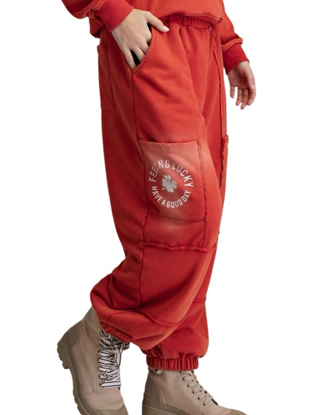 192:  EASEL NWT PANTS RED (C)